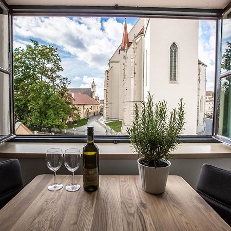 Apartmany Na Mikulasskem Namesti Znojmo Exterior foto